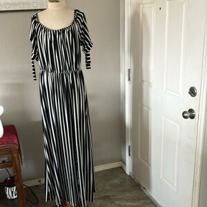 Vibe Sportswear Women’s Dress